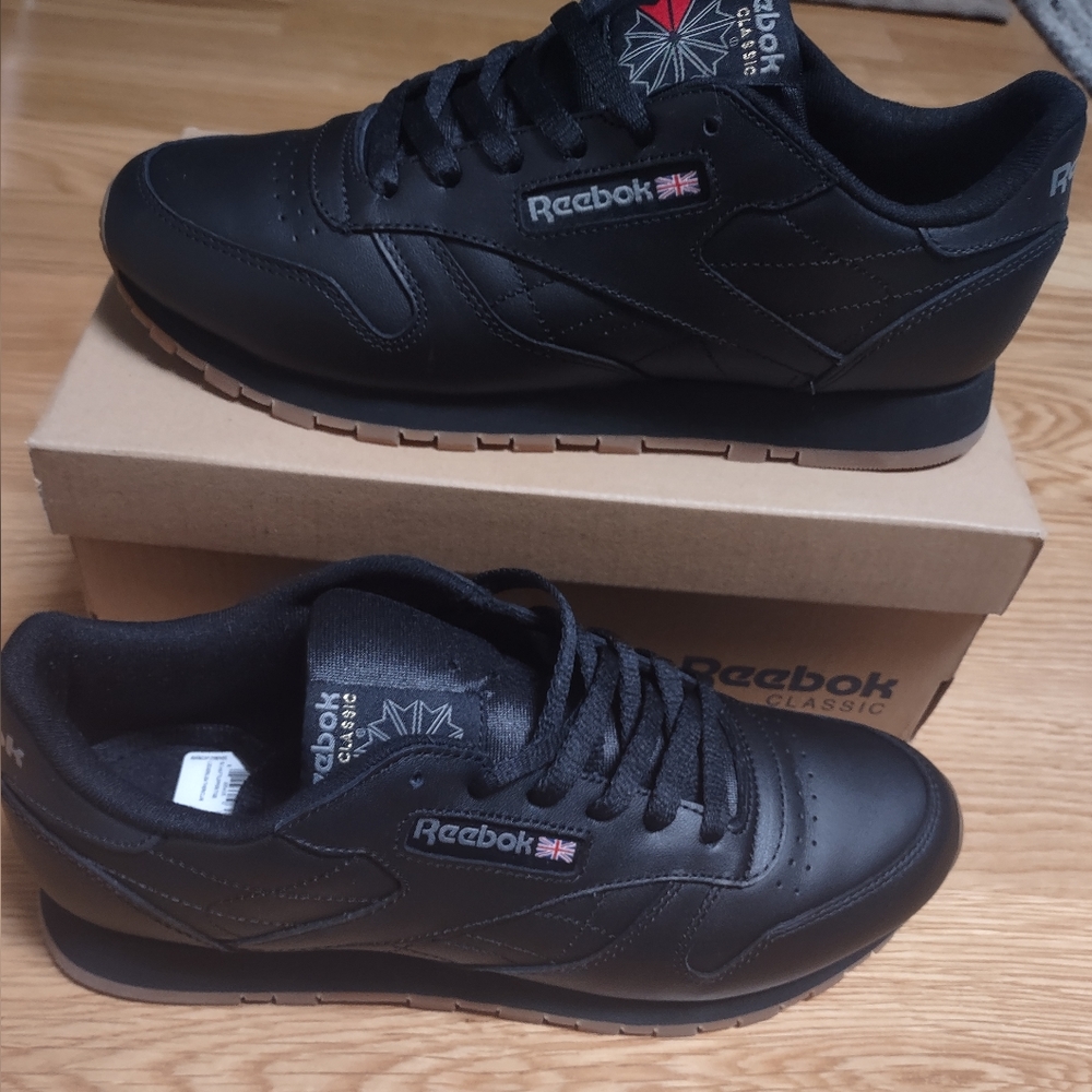 New Reebox classic leather sneakers bulk sz 10 OBO